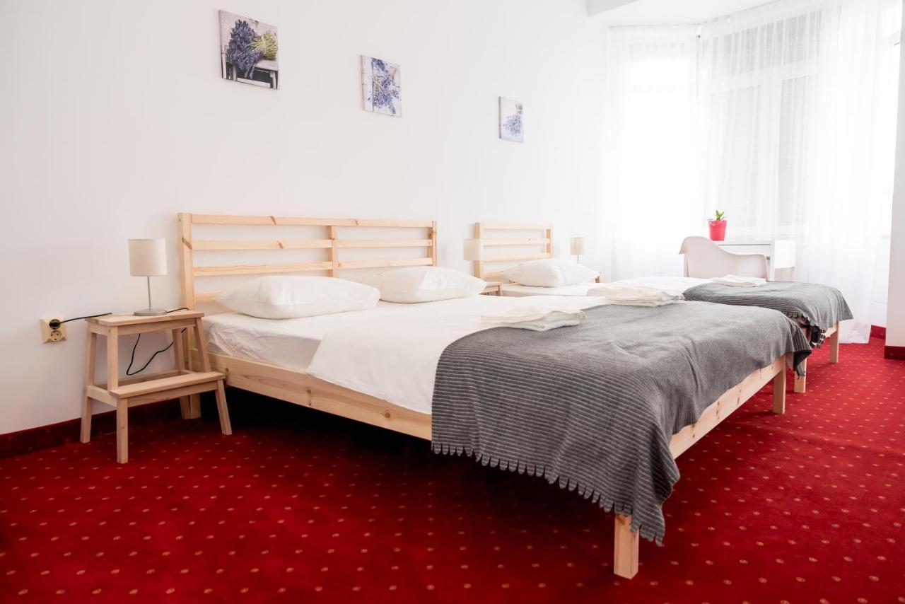 Bao Apartament & Rooms Oradea Exterior foto